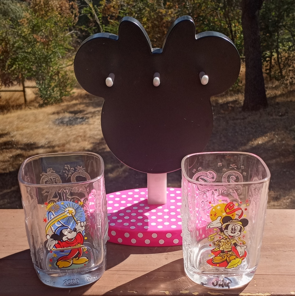 COPY - 🛑 Two Disney Anniversary Glasses And A Disney Jewelry/Key Holder